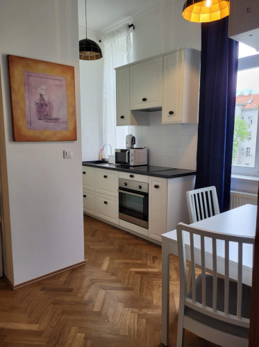 Welcoming 1-bedroom flat near the University of Economics and Business - Gallery - 14