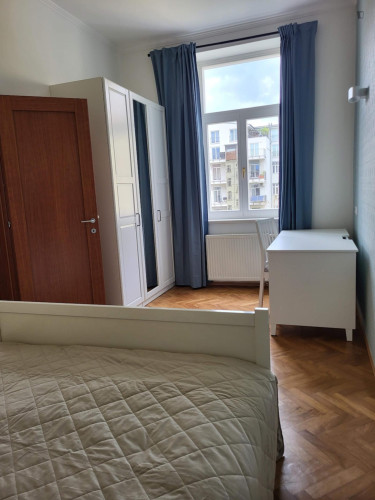 Welcoming 1-bedroom flat near the University of Economics and Business - Gallery - 22