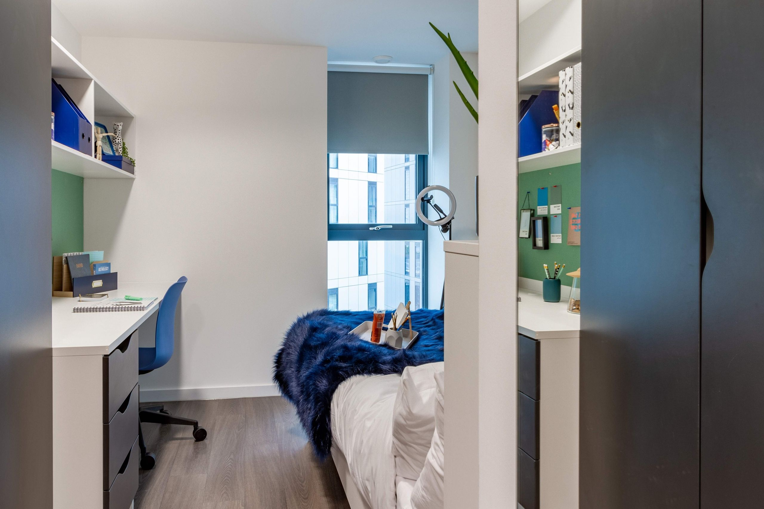 Skyline En-Suite - 10