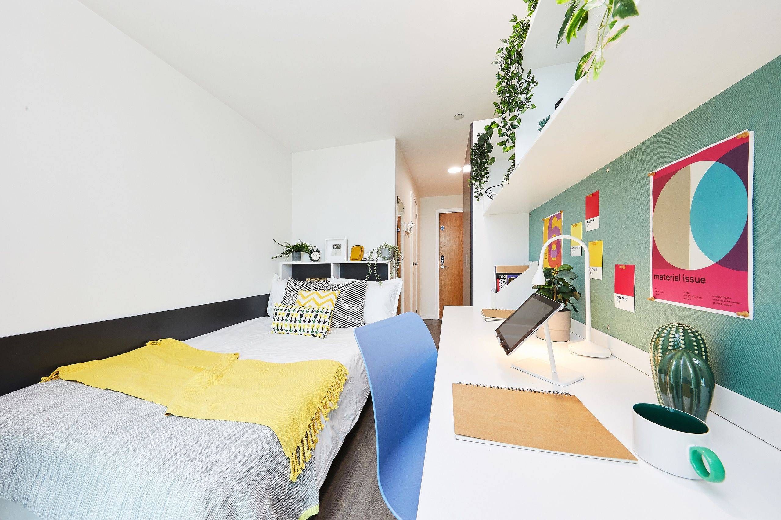 Essential En-Suite - 1