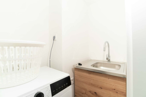 Studio Apartment - Gallery - 5