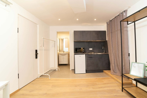 Studio Apartment - Gallery - 8