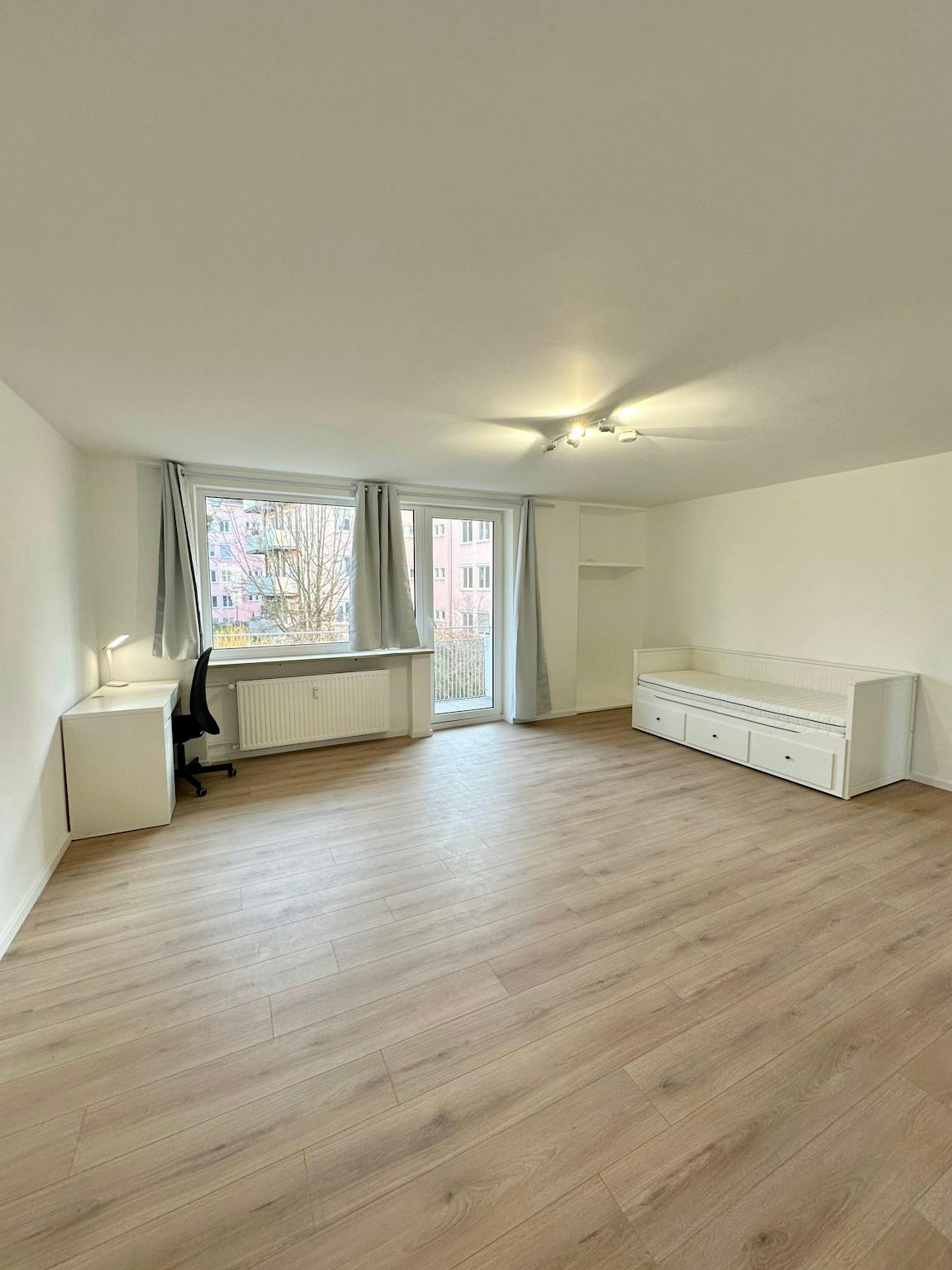Private Room - 1