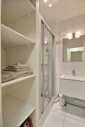 Rue de Tocqueville, Paris - Gallery - 10
