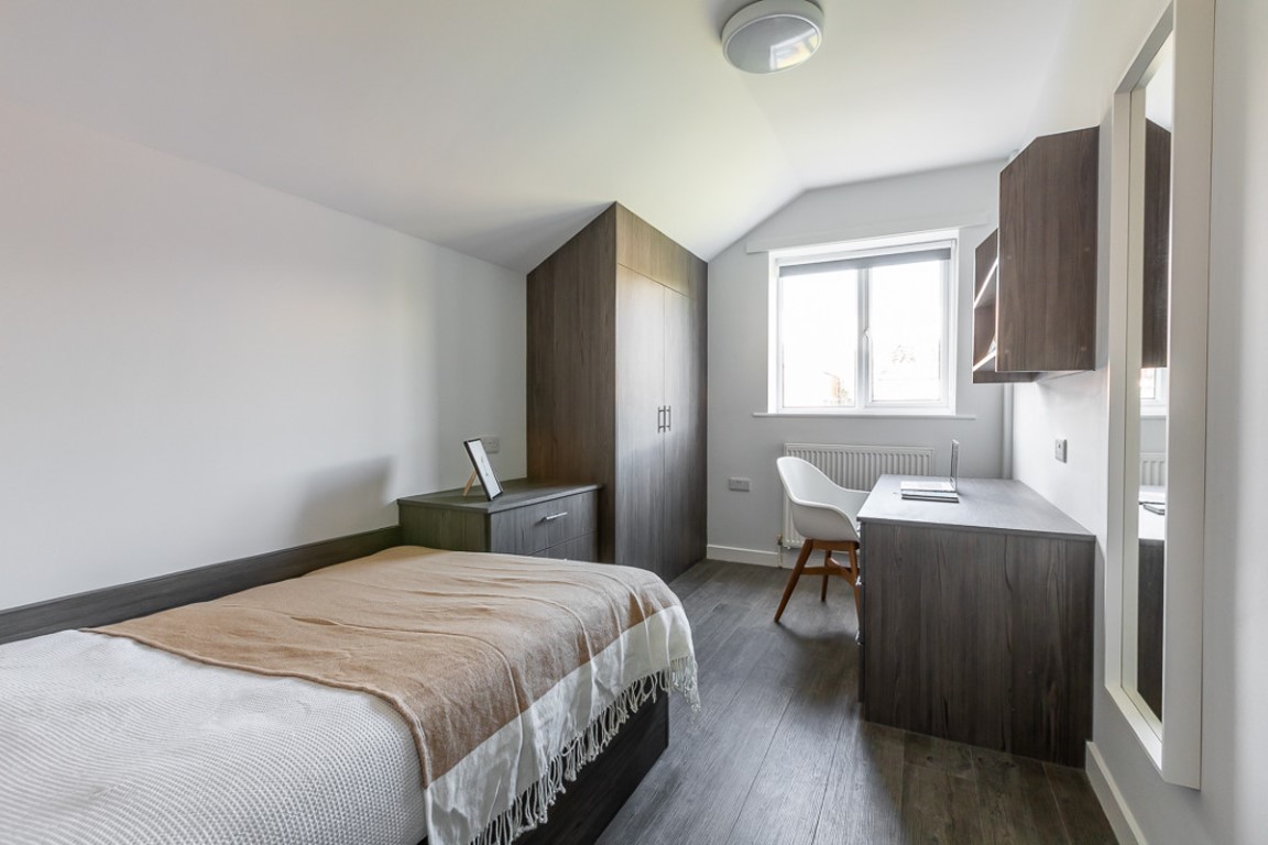 Four Bed Flat - Hyde Park Road - Gallery - 1