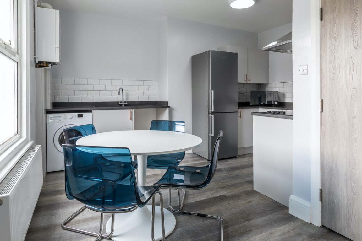  Four Bed Flat  -  Hyde Park Road  - Gallery -  7