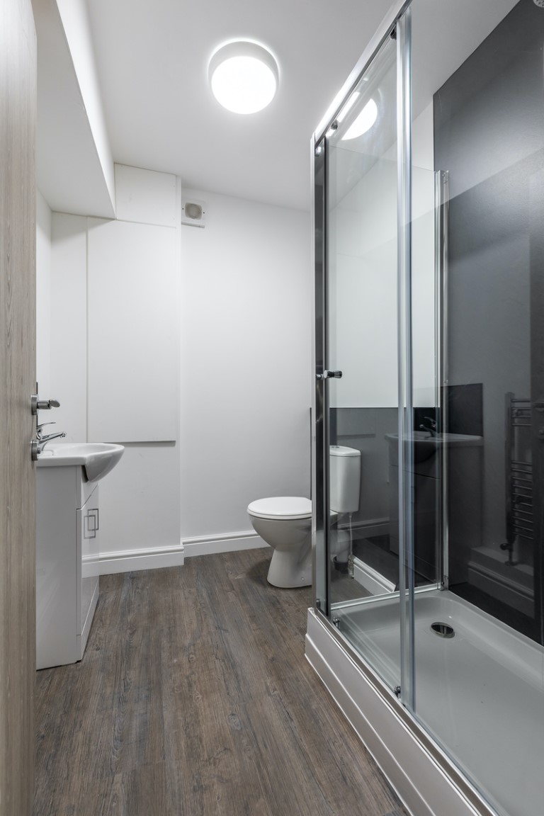  Three Bed Flat  -  Hyde Park Road  - Gallery -  8