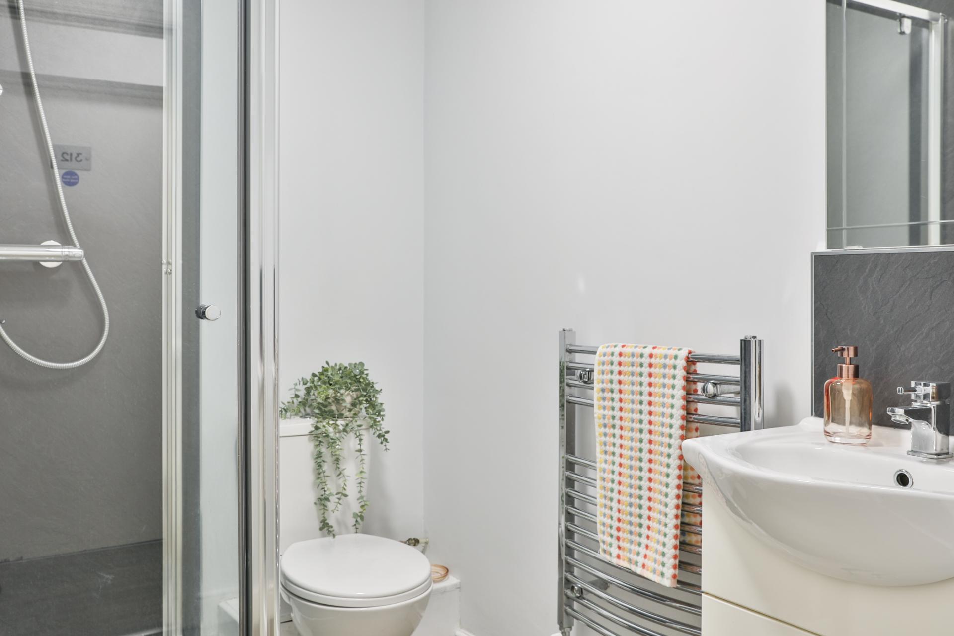 Five Bed Flat - Royal Park - Gallery - 50