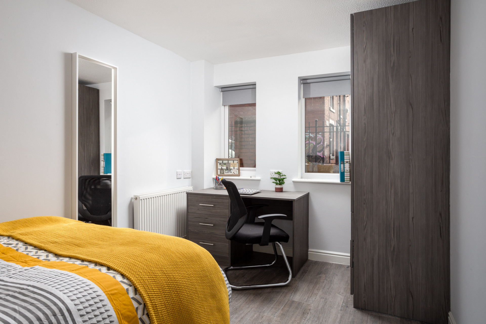 Three Bed Flat - Royal Park - Gallery - 13