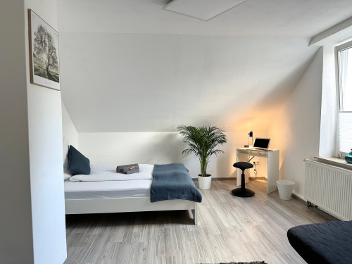 Modern möblierte 2-Zimmer-Wohnung mit Parkplatz & WLAN | Wohnen auf Zeit in Herne
