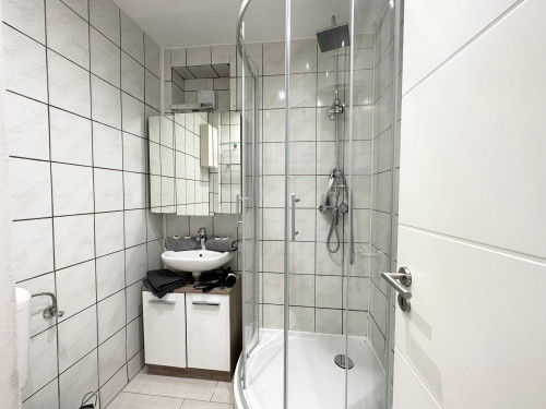 Modern möblierte 2-Zimmer-Wohnung mit Parkplatz & WLAN | Wohnen auf Zeit in Herne - Gallery - 16