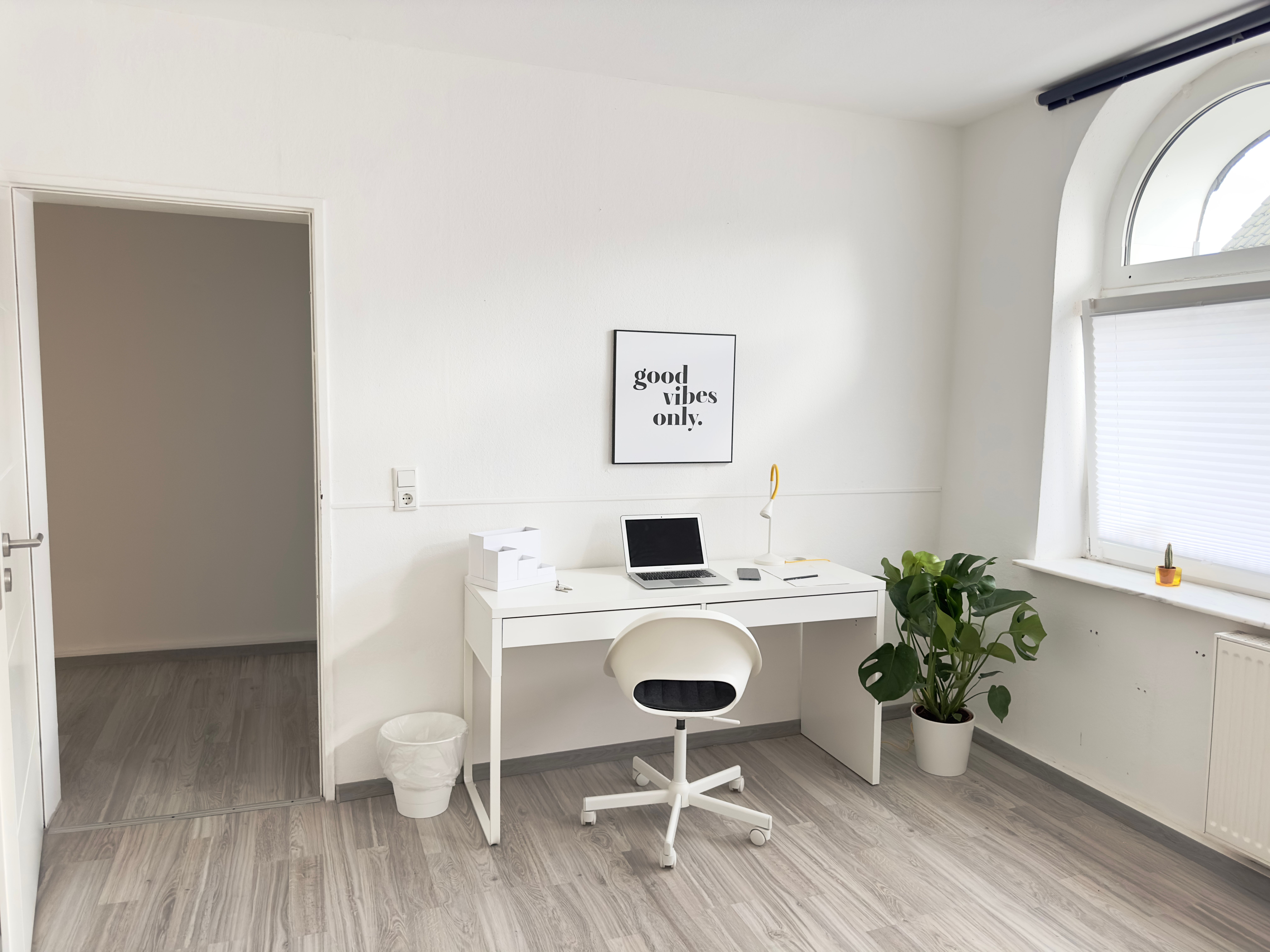 Modern Möblierte 2-Zimmer-Wohnung Mit Parkplatz & WLAN | Wohnen Auf Zeit In Herne - 8