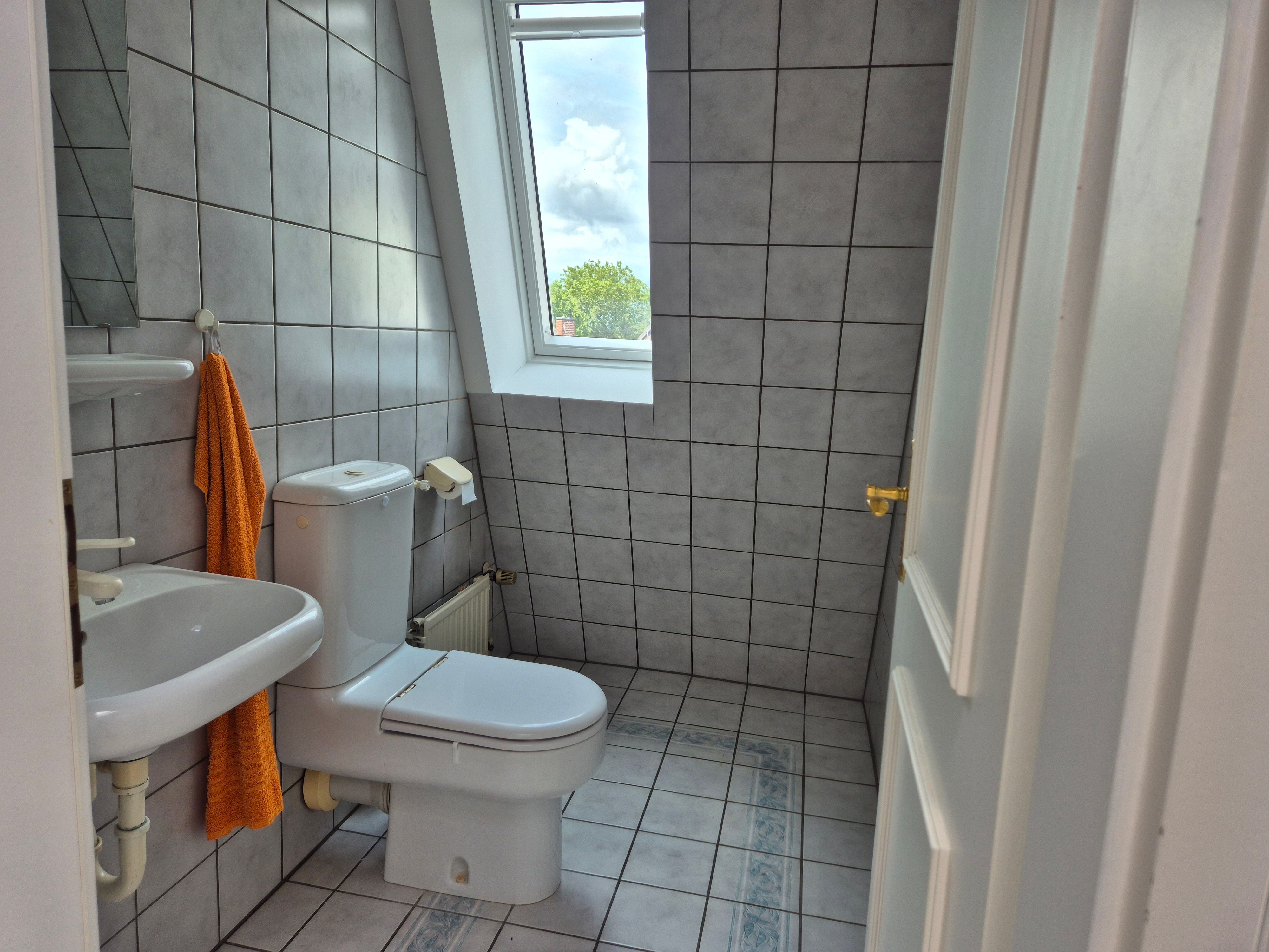 Elegant Turnkey Penthouse Apartment With Elevator And Bathtub - 2