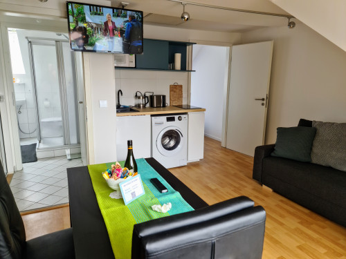 Modern and bright 2 room apartment with a private balcony on the top floor in Munich