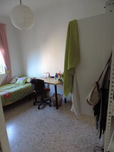 Neat single bedroom in Posadas