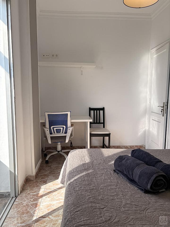 Private Double Bedroom - With Balcony And Fridge Nº6  - 10