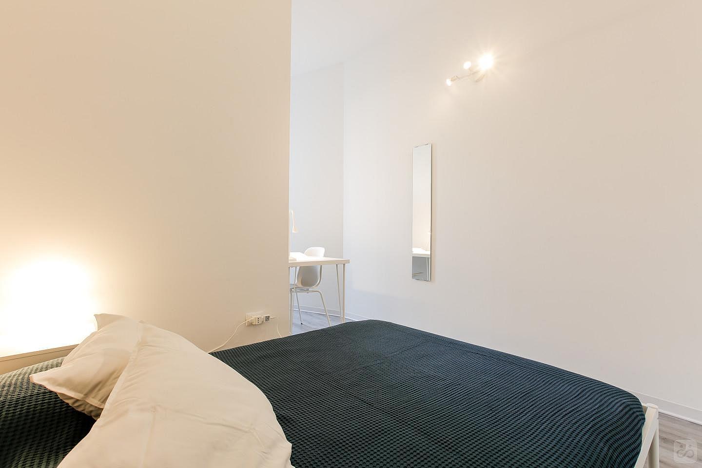 Single Room W/ Full Bed - 1