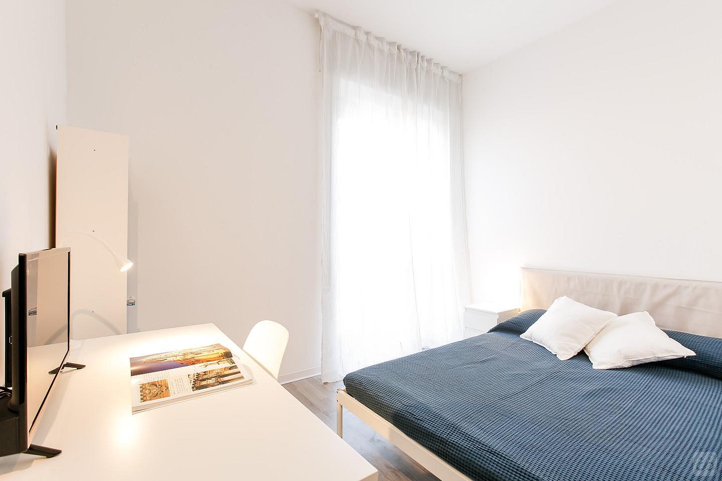 Suite W/ Smart TV - 3