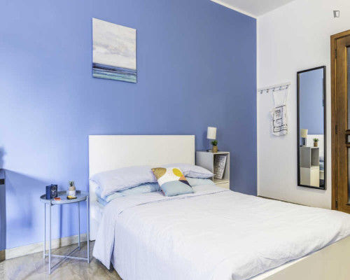 Big single bedroom with a balcony, in Padua