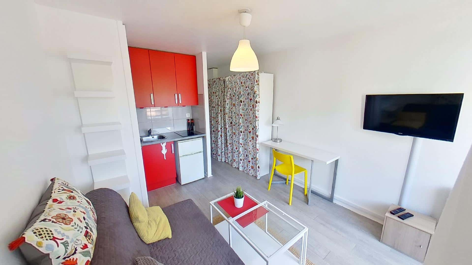 Apartment in Cours de la Somme, Bordeaux for 18 m²
