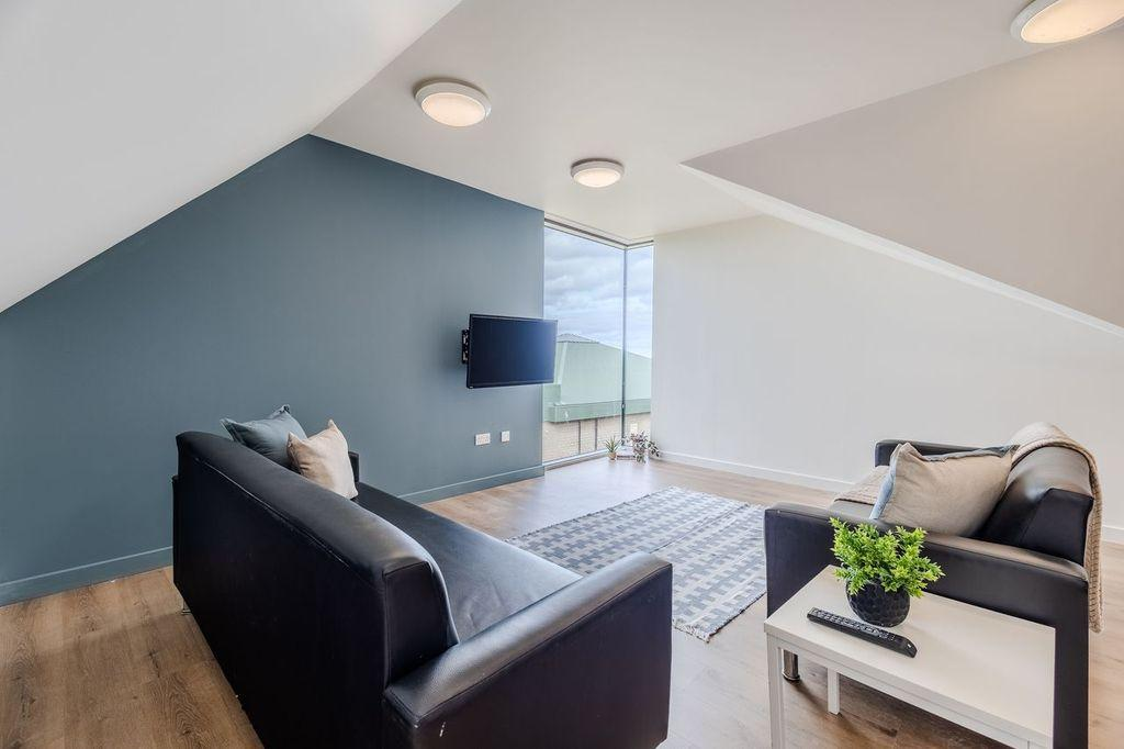Classic Ensuite With A Sea View - 11