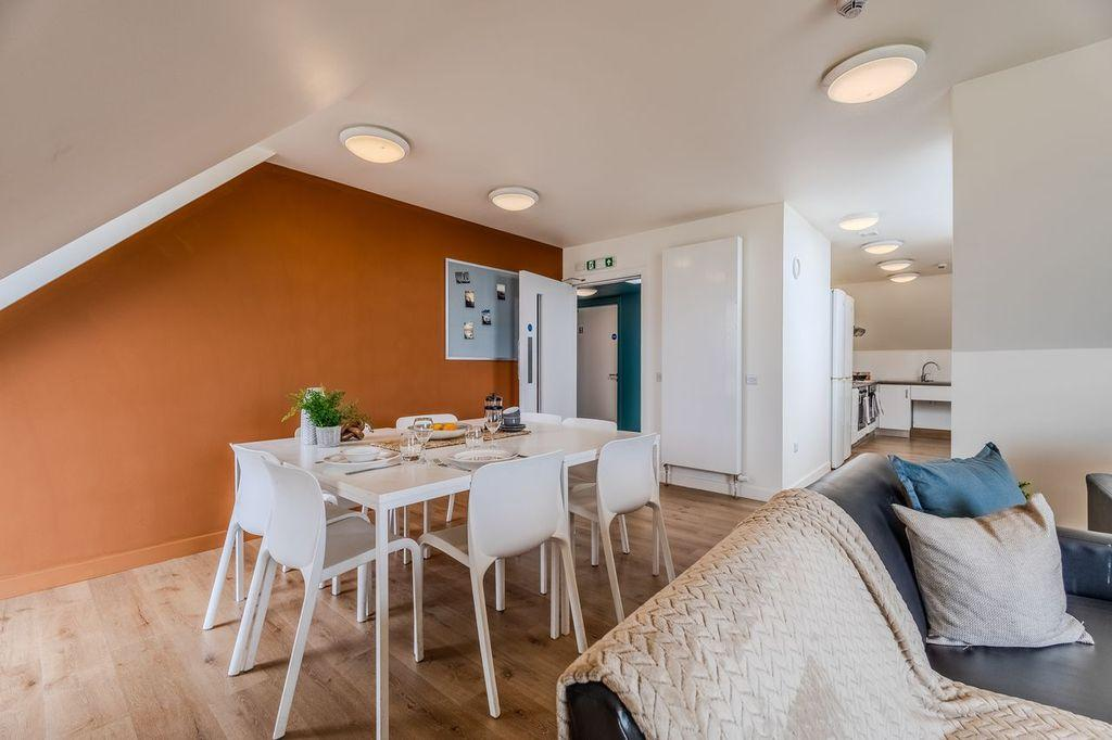 Classic Ensuite With A Sea View - 9