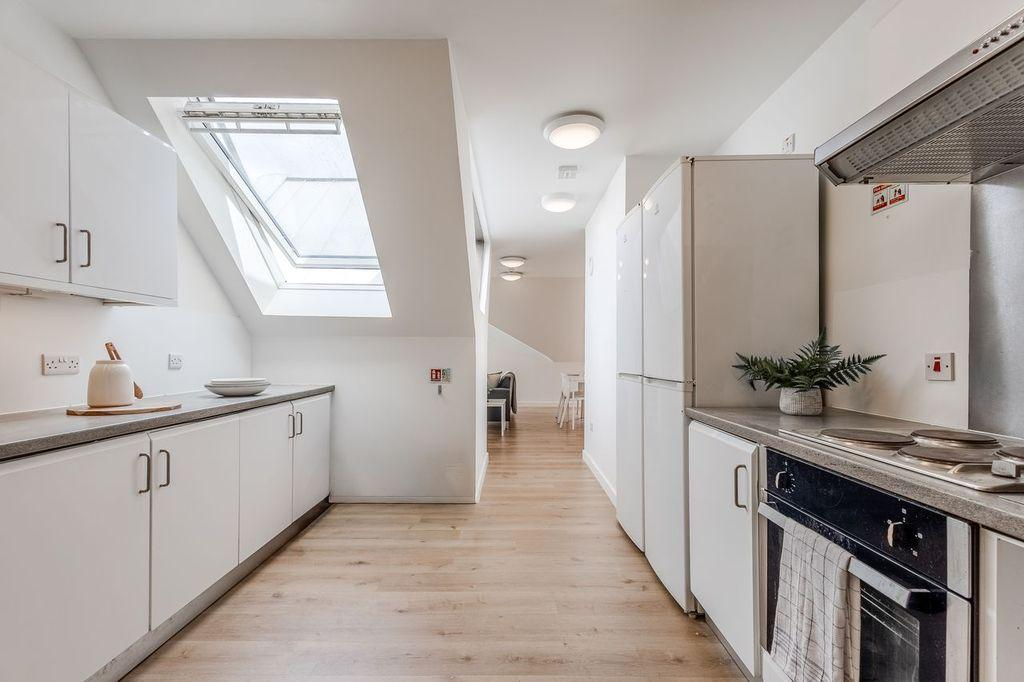 Classic Ensuite With A Sea View - 7