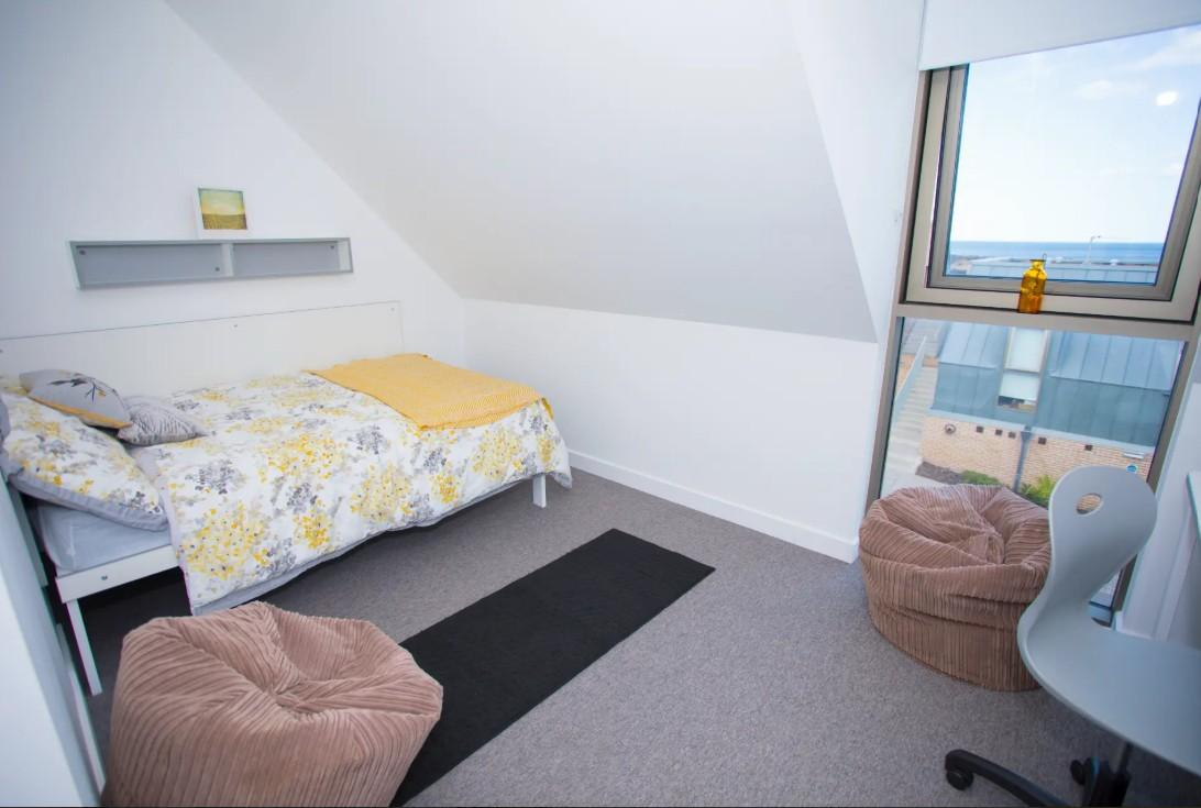 Extra Large Ensuite - 1