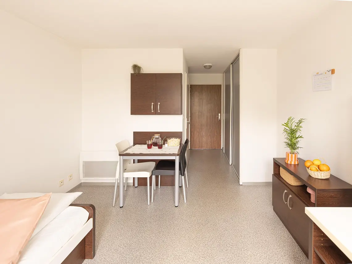 Studio With Balcony - 8