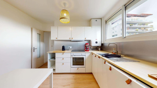 Room in Rue Willy Klein