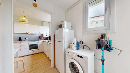 Room in Rue Willy Klein