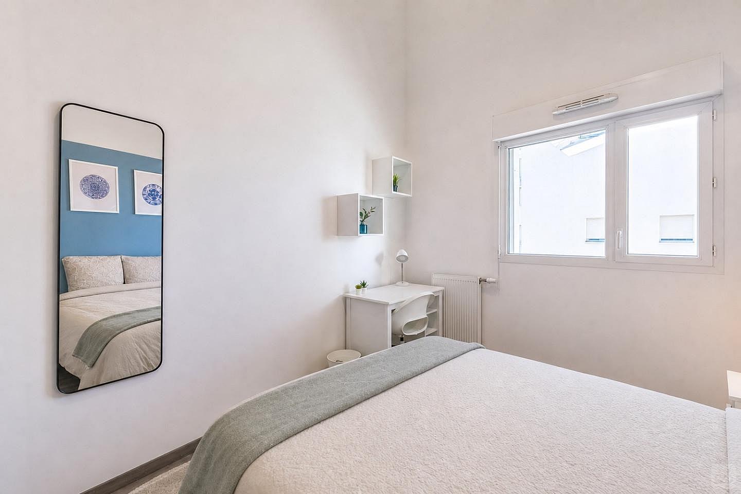 Move Into This 11 M² Room Within Bacalan - BO46 - 8