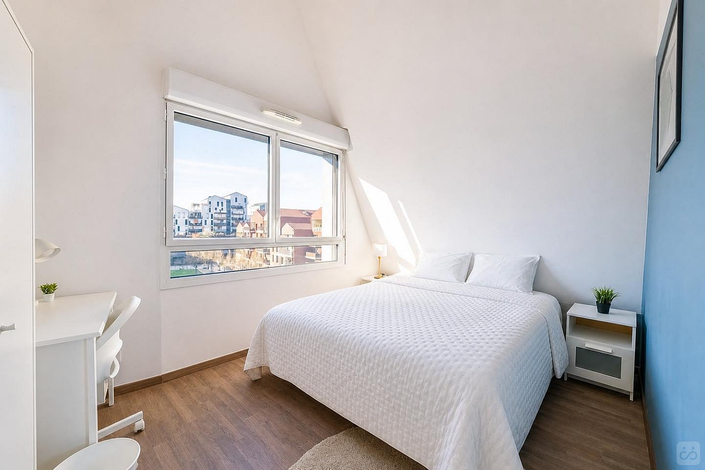 Move Into This 13 M² Room Within Bacalan - BO45 - 5