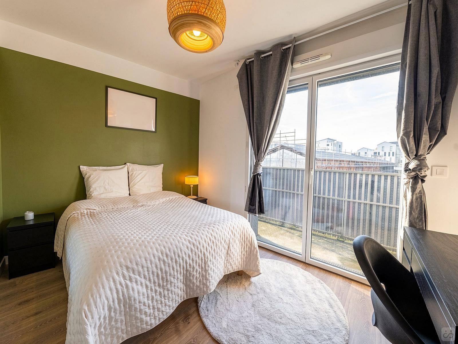 Move Into This 11 M² Room Within Bacalan - BO44 - 3