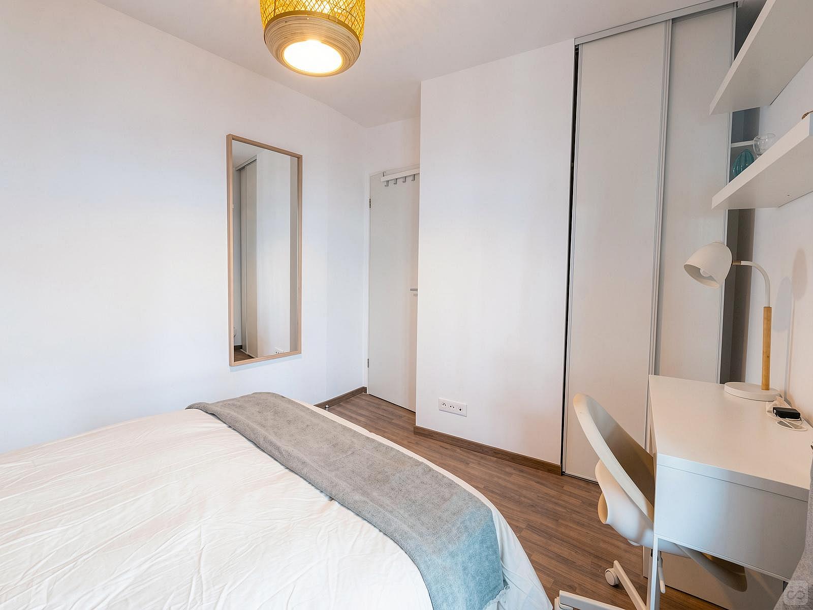 Move Into This 13 M² Room Within Bacalan - BO43 - 3