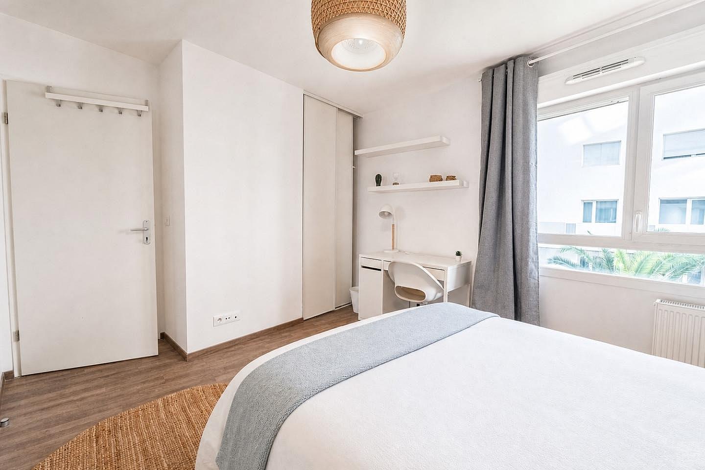 Move Into This 13 M² Room Within Bacalan - BO43 - 8