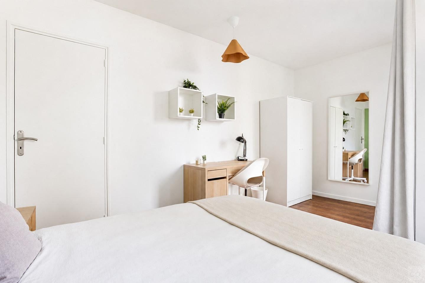 Settle Into This Cozy 12 M² Room – LIL18 - 8