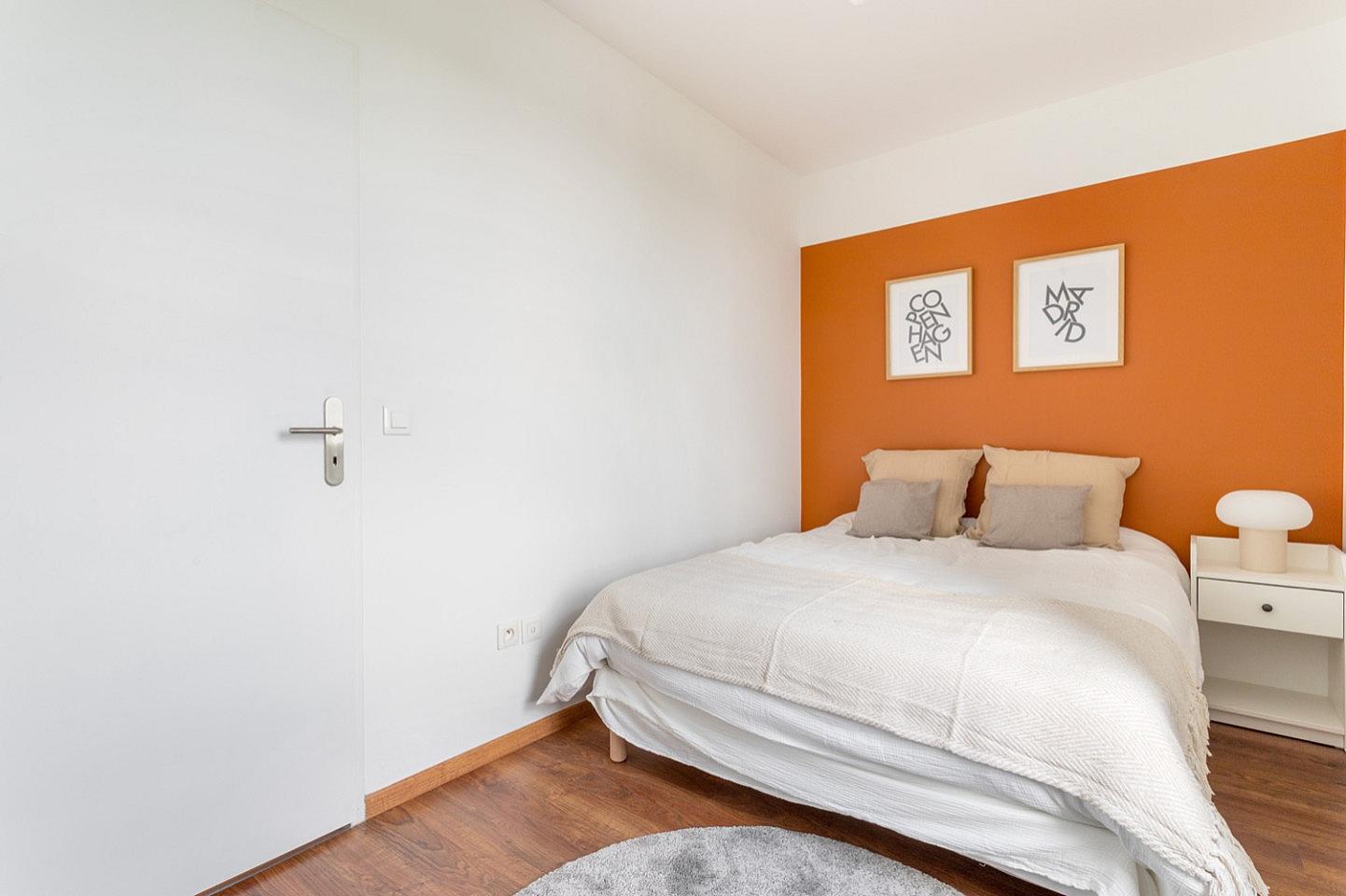 Settle Into This Charming 9 M² Room – LIL16 - 2