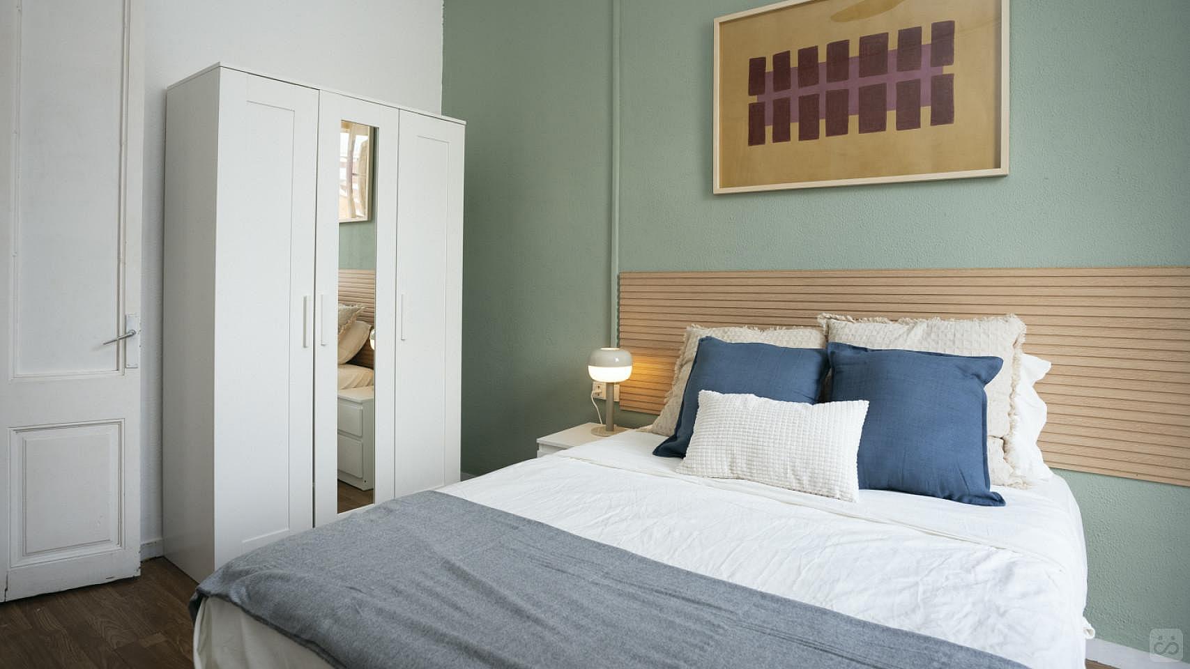 Room 1 - 1