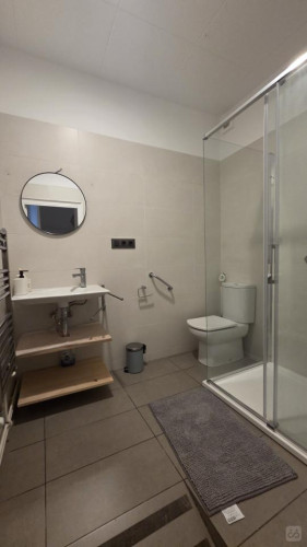 Corts Catalanes Home III - Gallery - 7