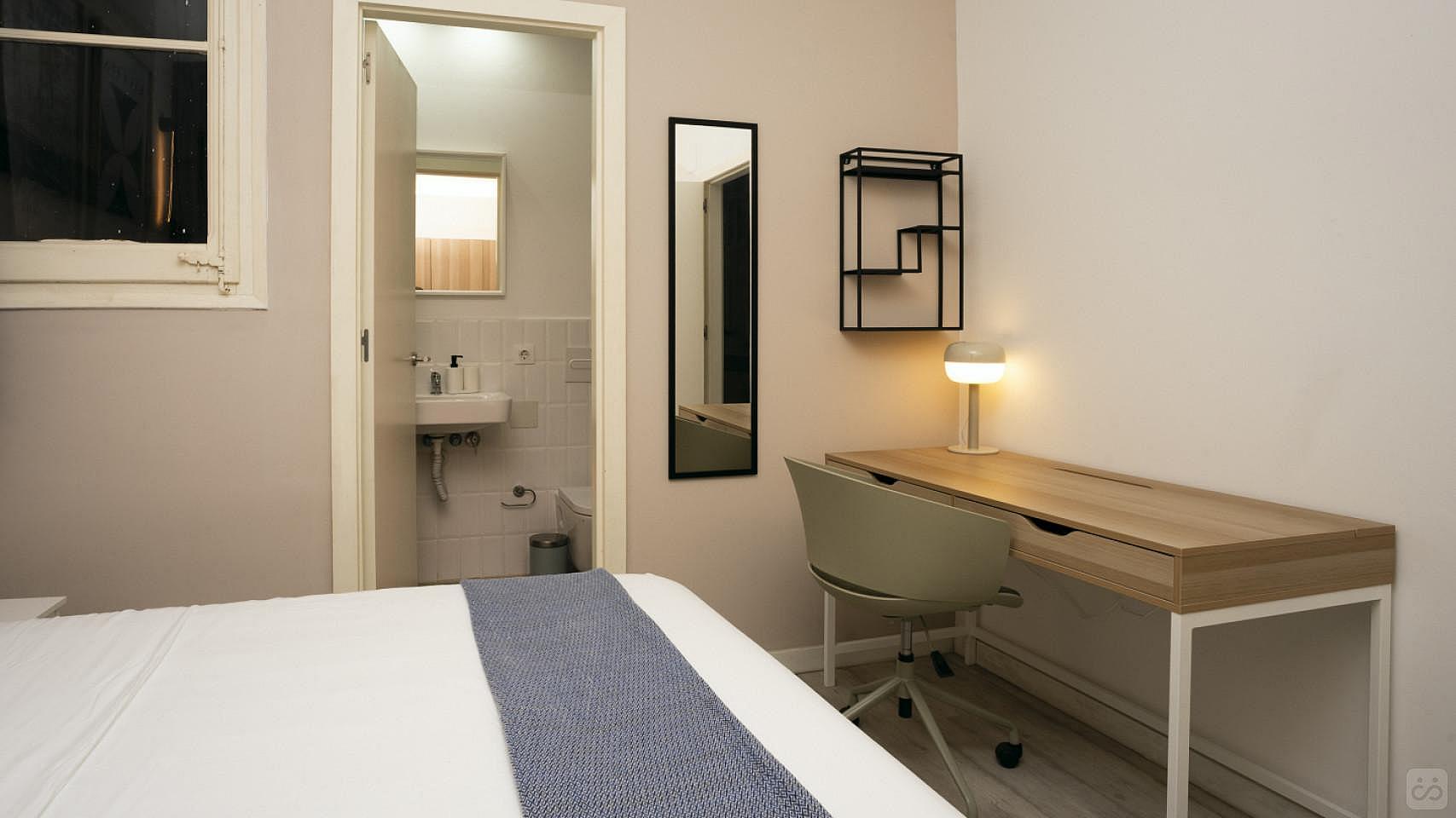 Room 5 - 2