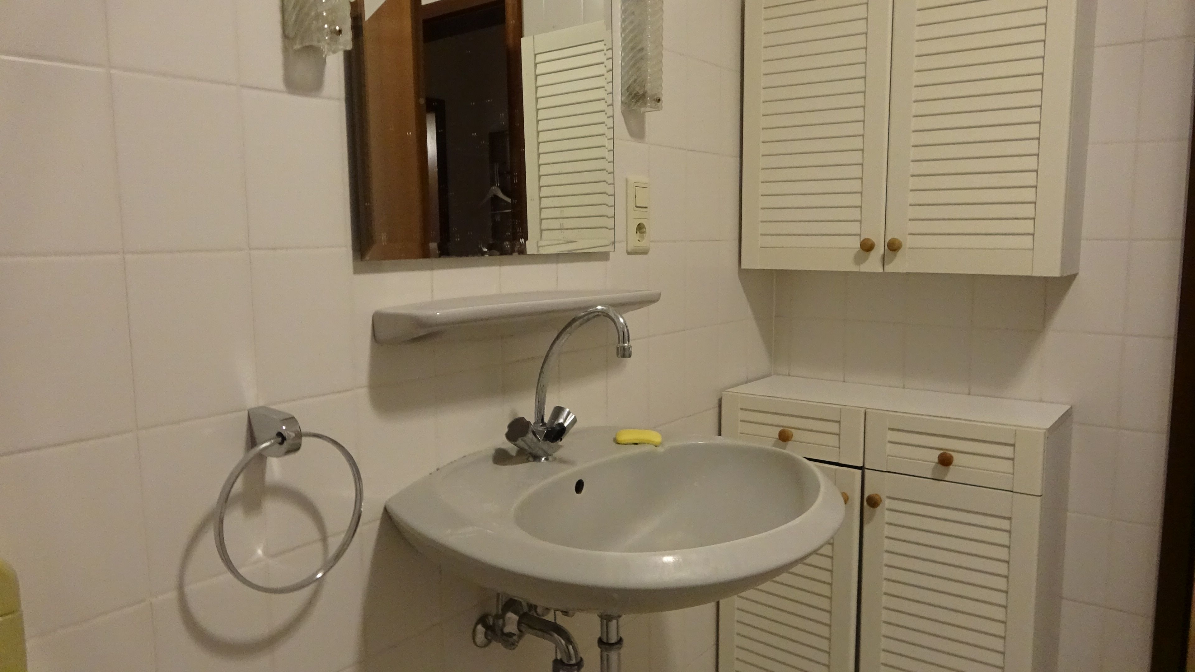 Spacious And Comfortable Apartment With Parking In The Town Center Of Goch. - 9