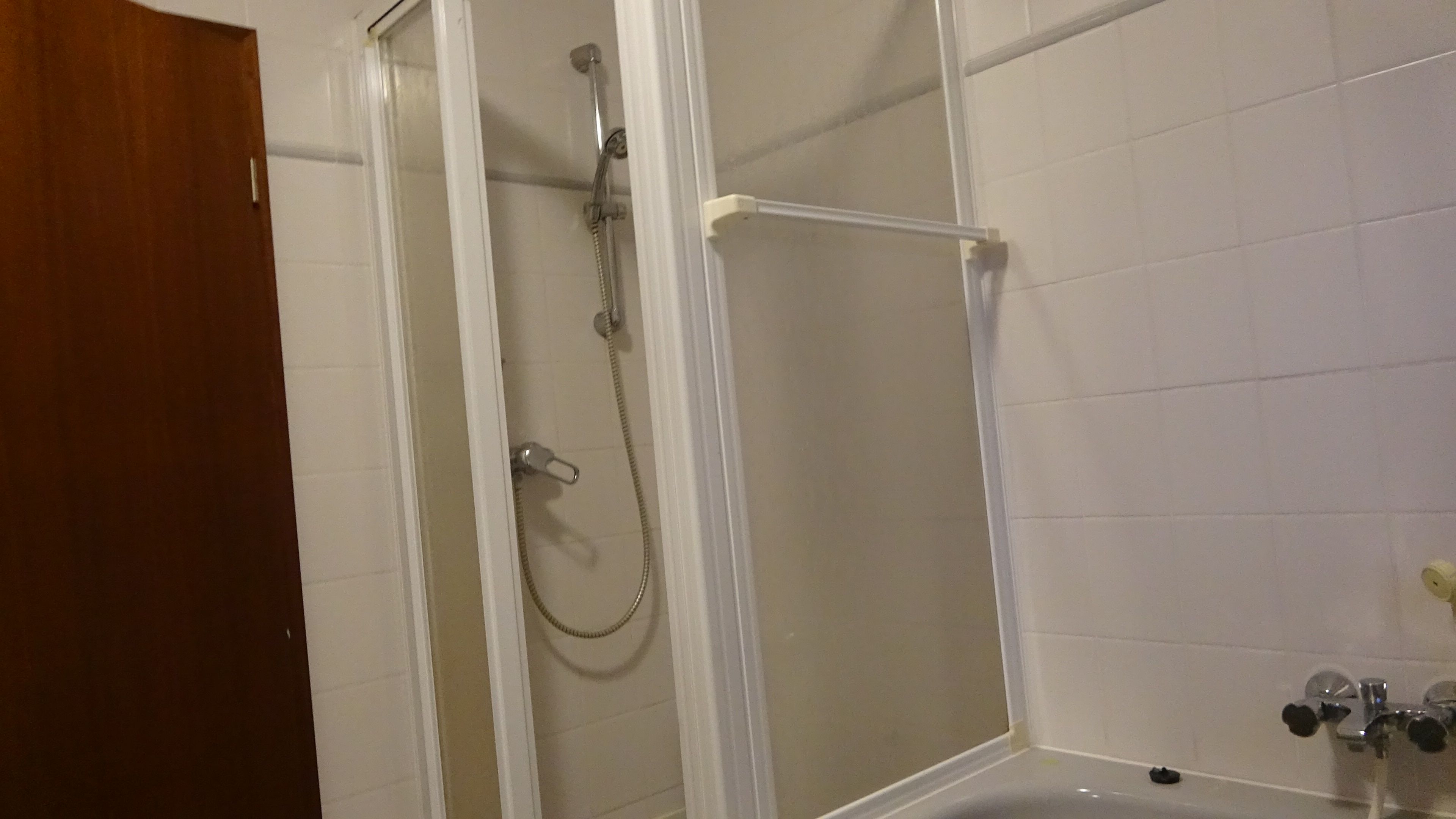 Spacious And Comfortable Apartment With Parking In The Town Center Of Goch. - 5