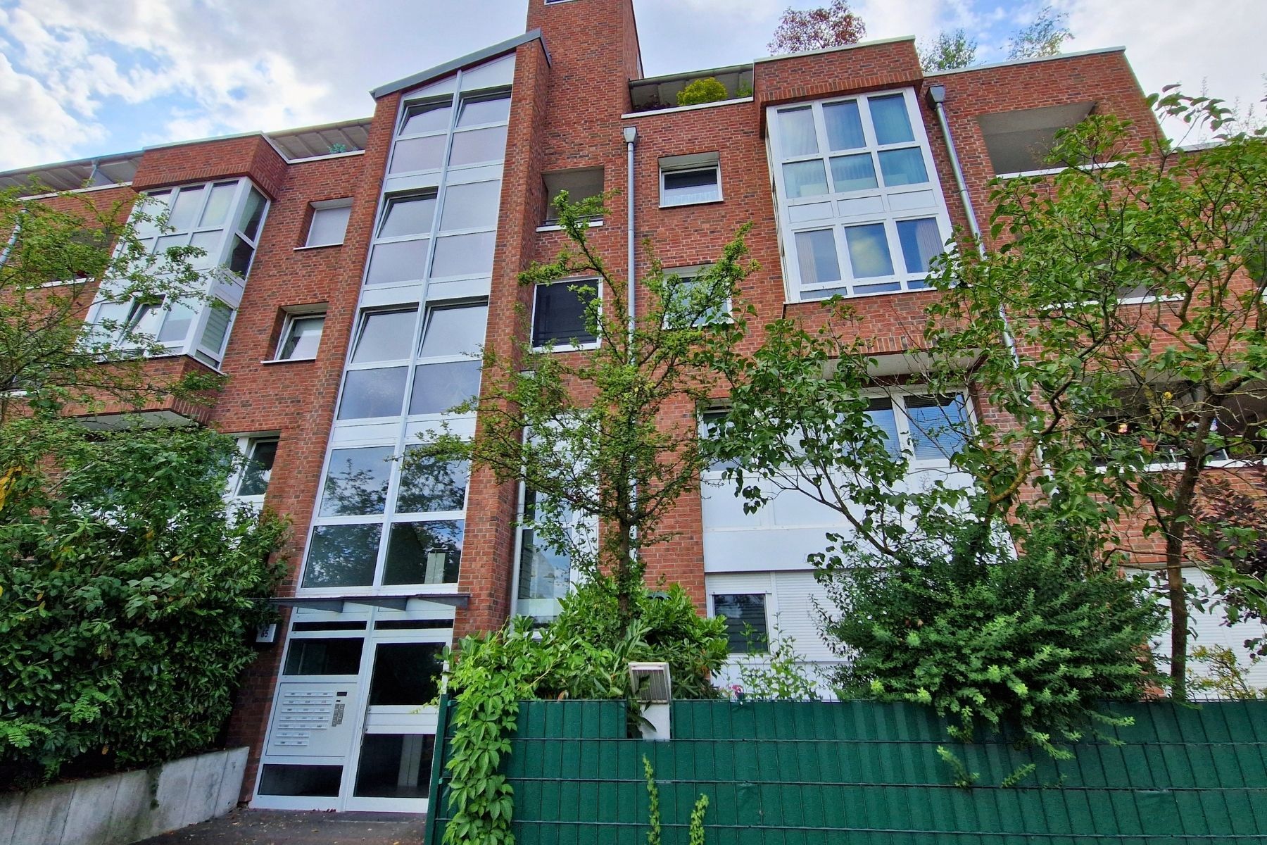 Modern & Fully Furnished Apartment With Balcony In Cologne-Mülheim - 14