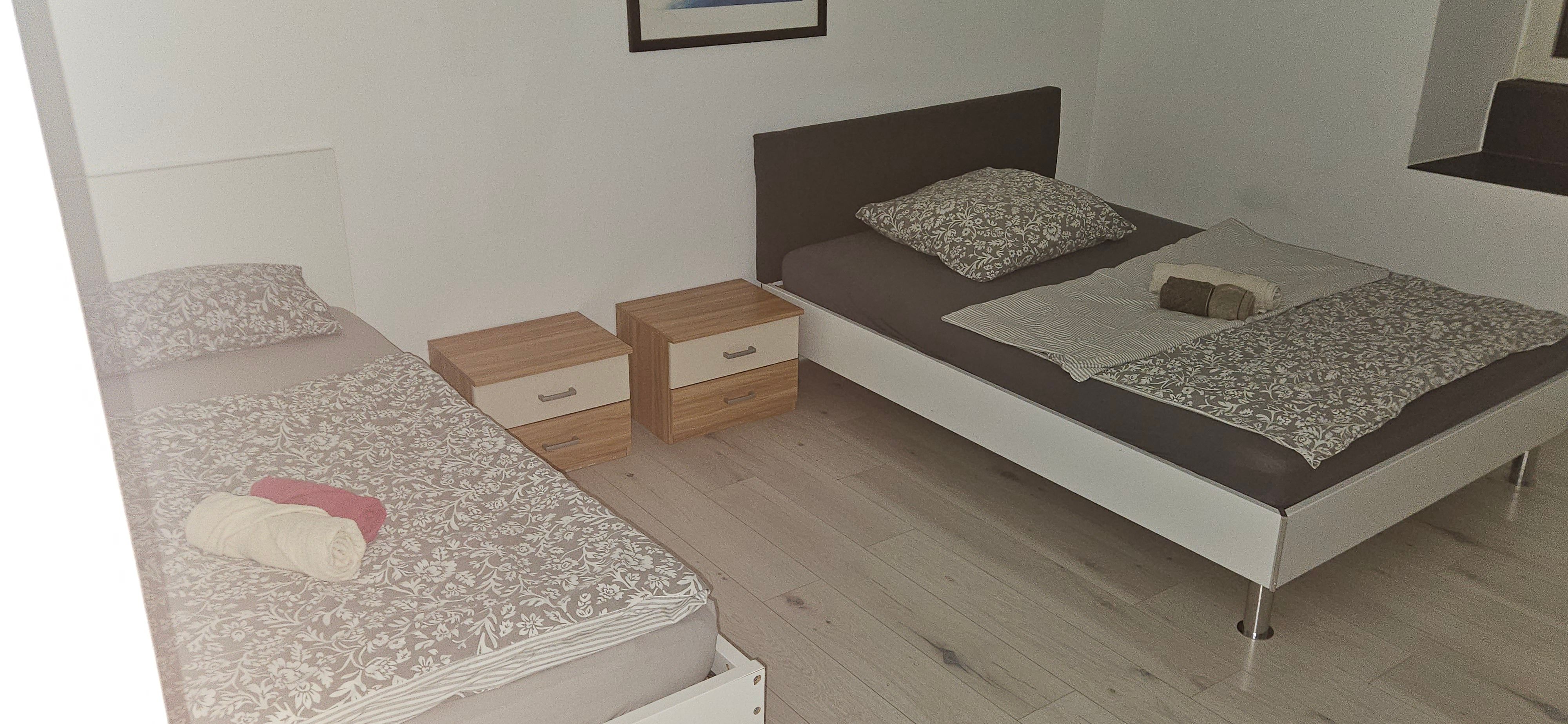 Amazing, Perfect Apartment Conveniently Located - 6