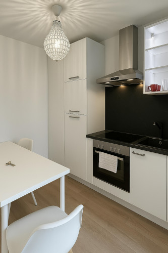 Newly Renovated 4BR Apartment I Prime Munich Location