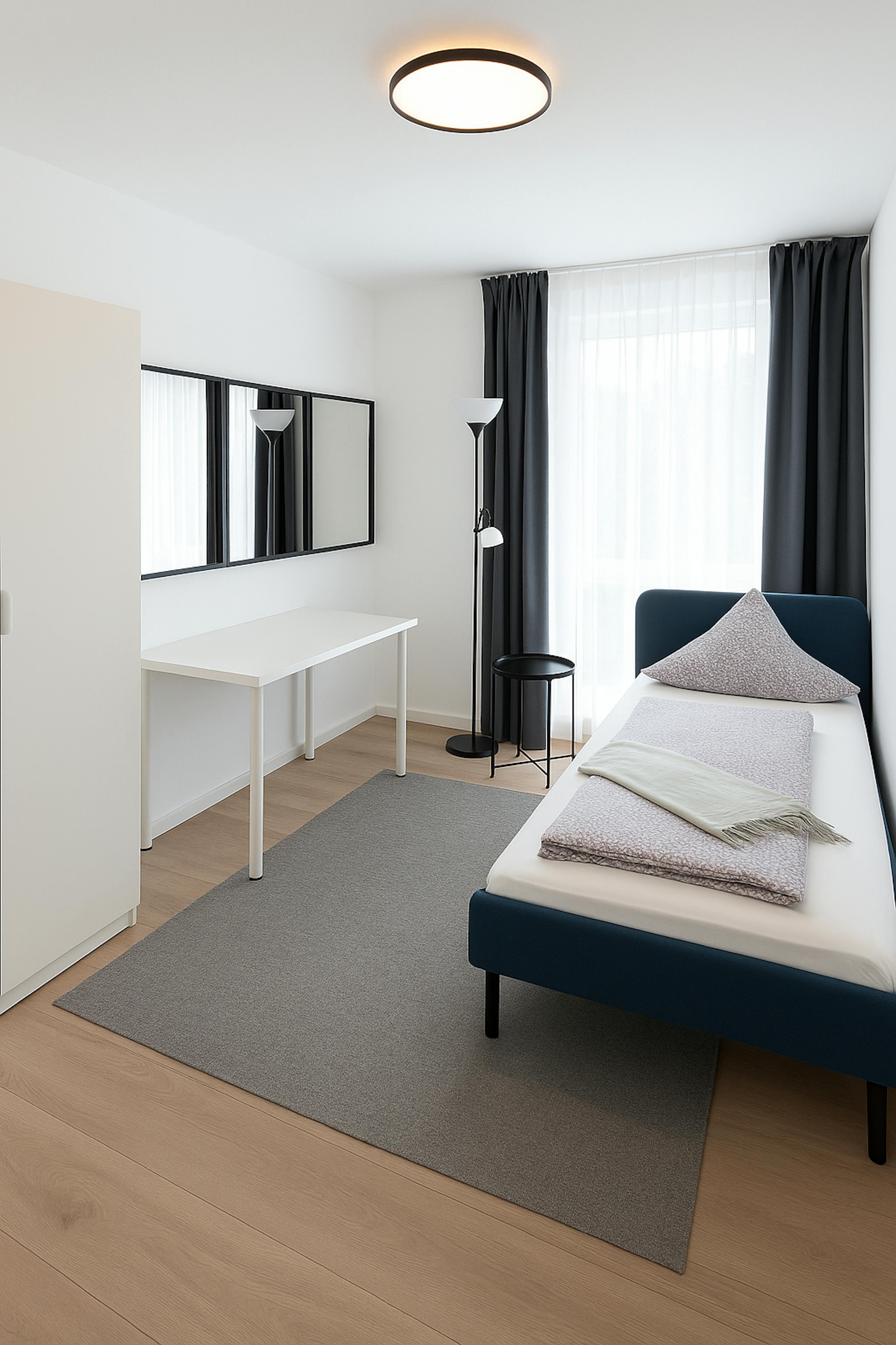 Newly Renovated 4BR Apartment I Prime Munich Location - 1