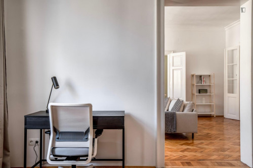 Lovely 2-bedroom flat near the University of Economics and Business - Gallery - 20