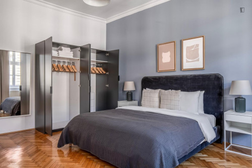 Lovely 2-bedroom flat near the University of Economics and Business - Gallery - 21