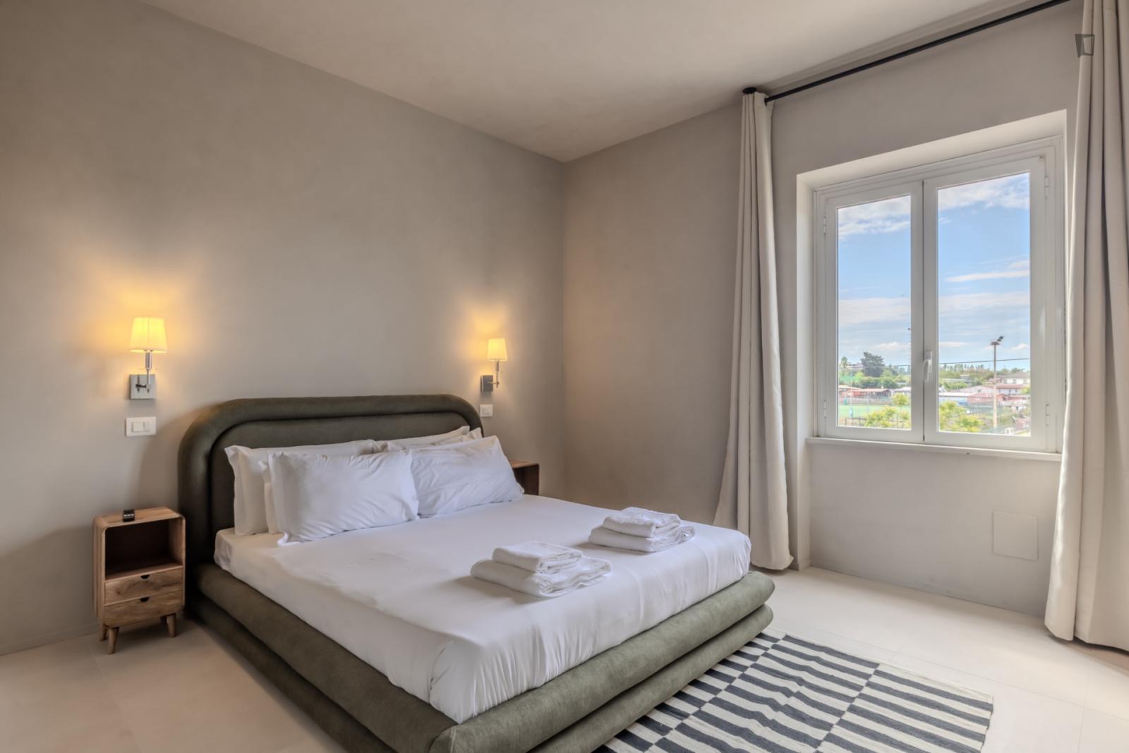 Double Bedroom, With Private Bathroom, In 3-Bedroom Apartment - 1